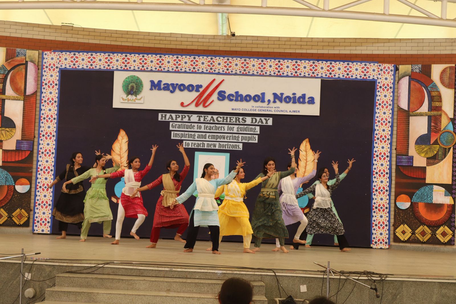 Gratitude in Action: Teachers' Day Celebrations at Mayoor 